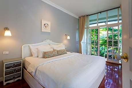 King Suite with Balcony