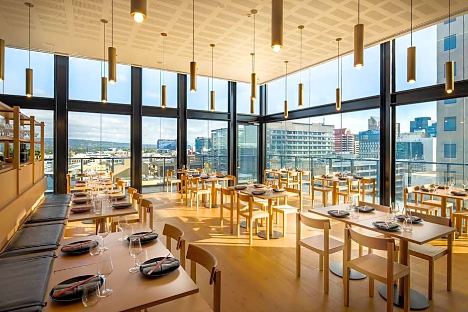 Crowne Plaza Adelaide By IHG