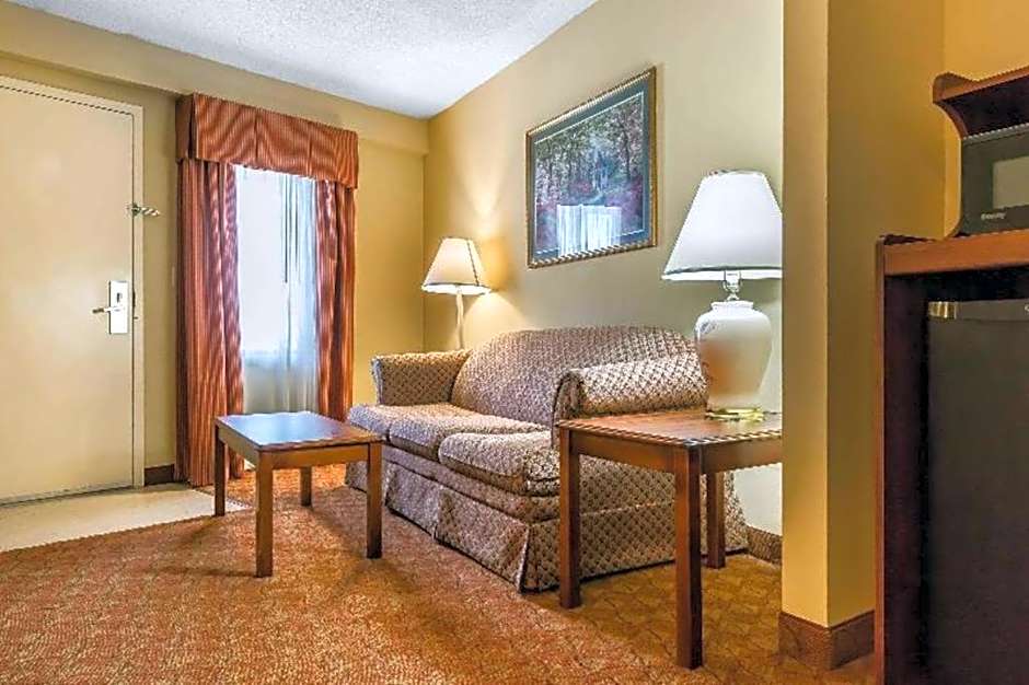 Quality Inn Calera I-65 exit 231