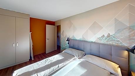 Modern Three-bedroom Apartment