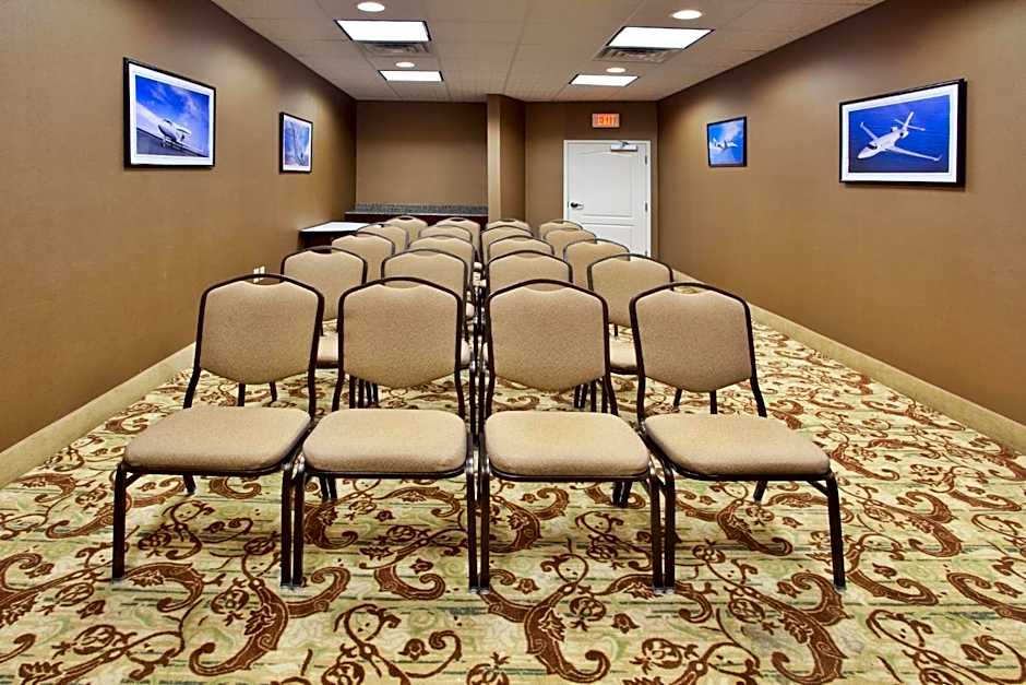 HOLIDAY INN EXPRESS SAVANNAH AIRPORT By IHG