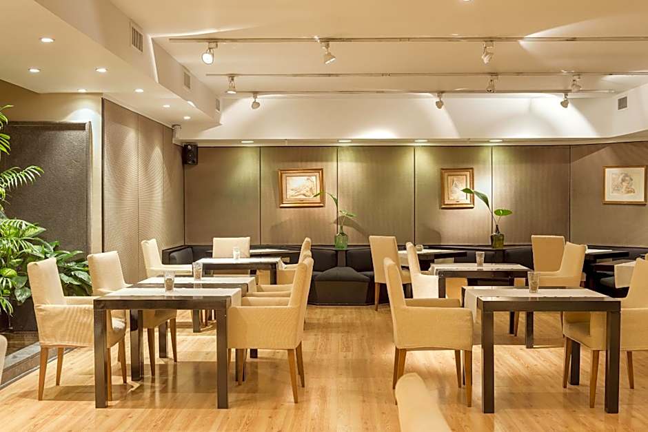 Loi Suites Recoleta Hotel