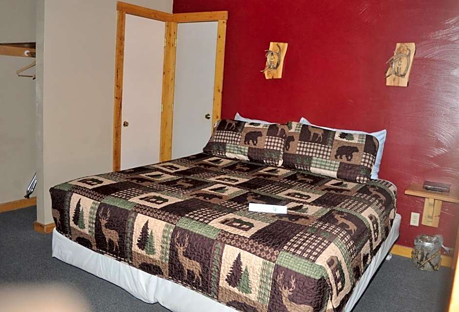 Nine Pines Motel