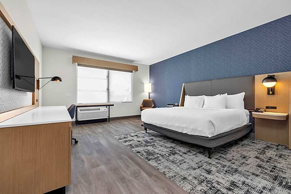 La Quinta Inn & Suites by Wyndham San Jose Silicon Valley