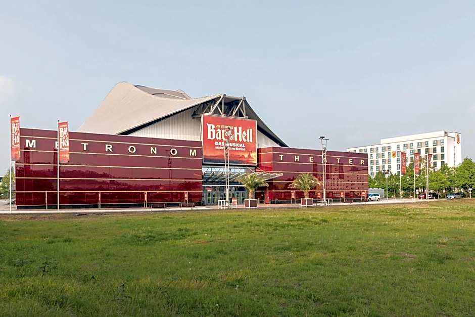 Super 8 by Wyndham Oberhausen