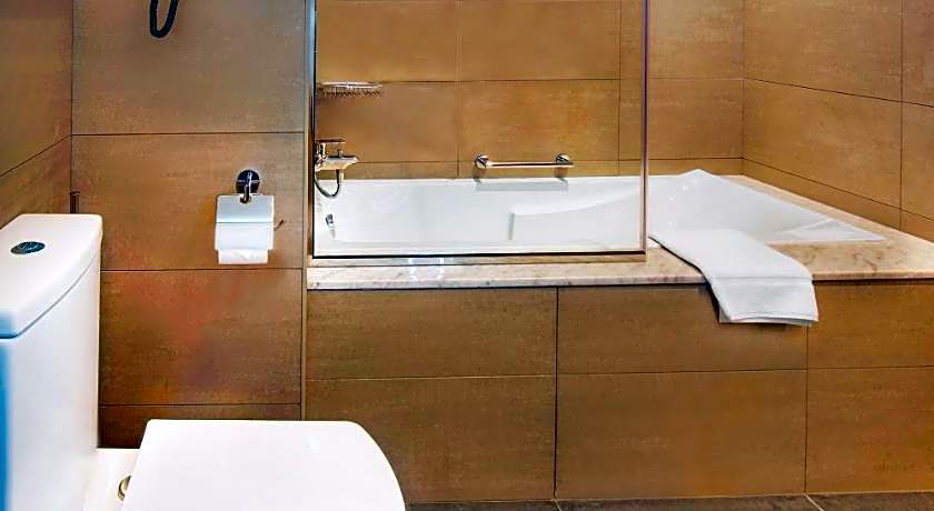 Le Meridien Abu Dhabi Resort