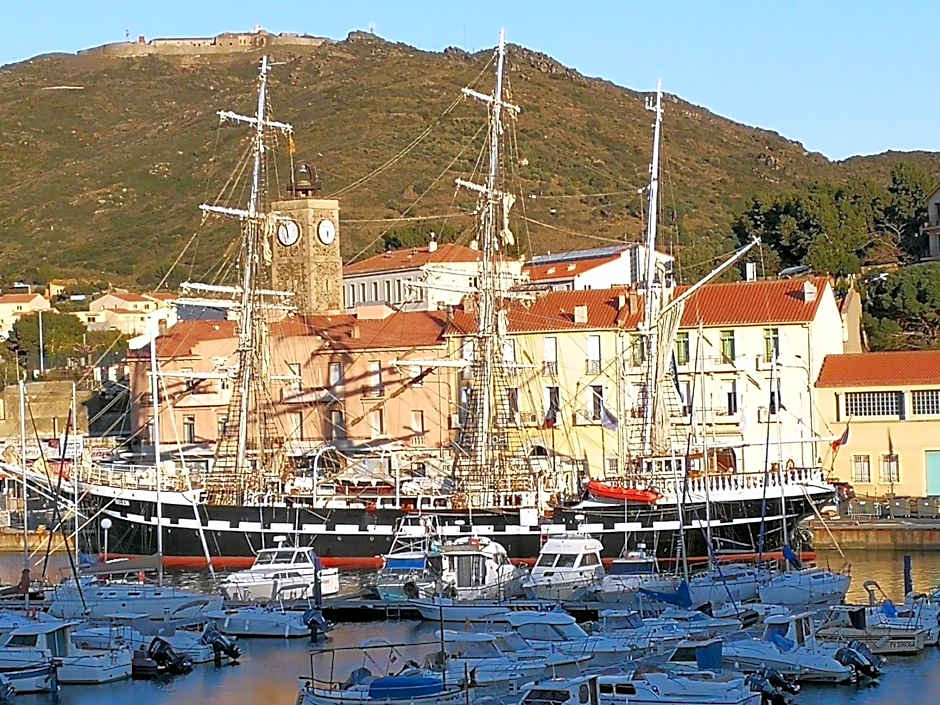 Hotel Sur Le Quai