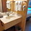 Lavissh inn and Suites