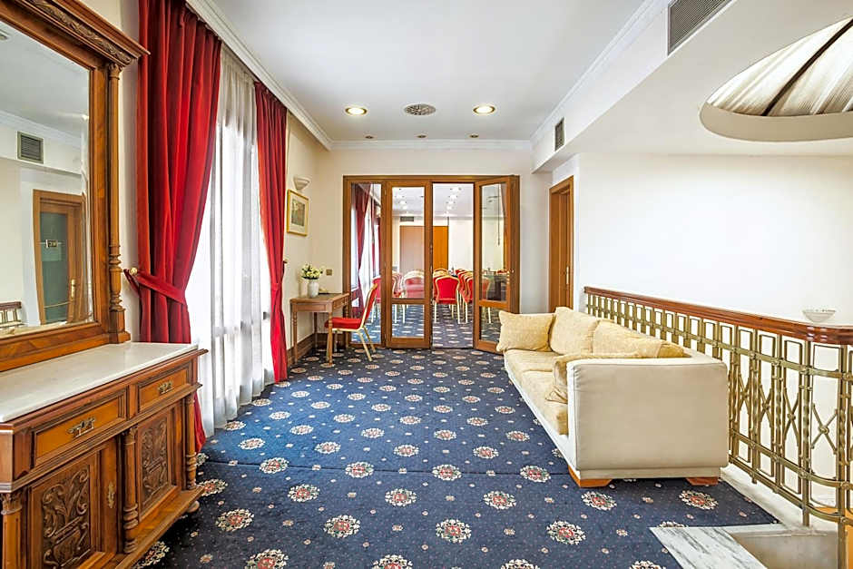 Minerva Premier Hotel
