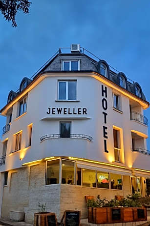 Jeweller Hotel