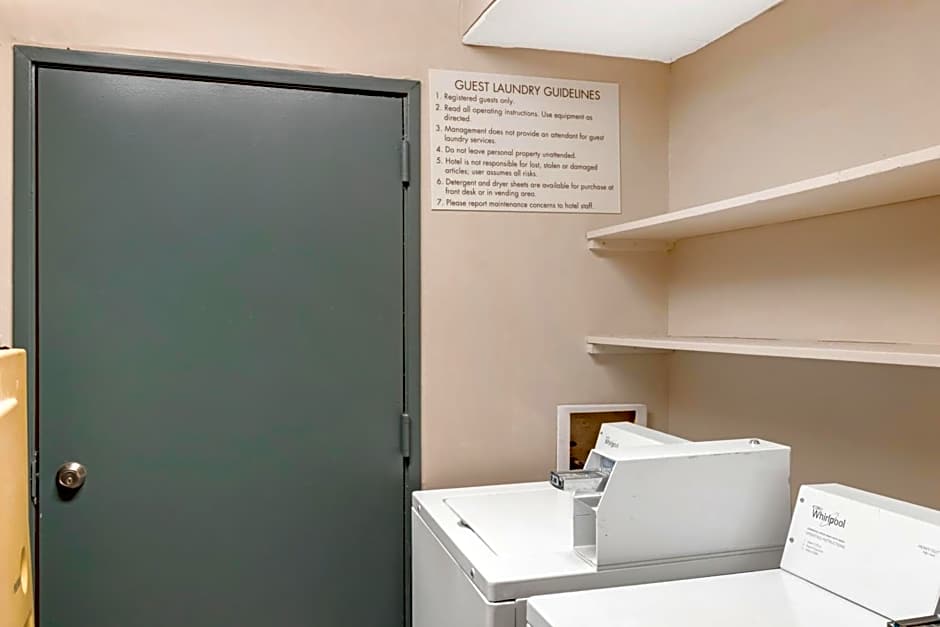 Quality Inn & Suites Decatur Priceville I-65
