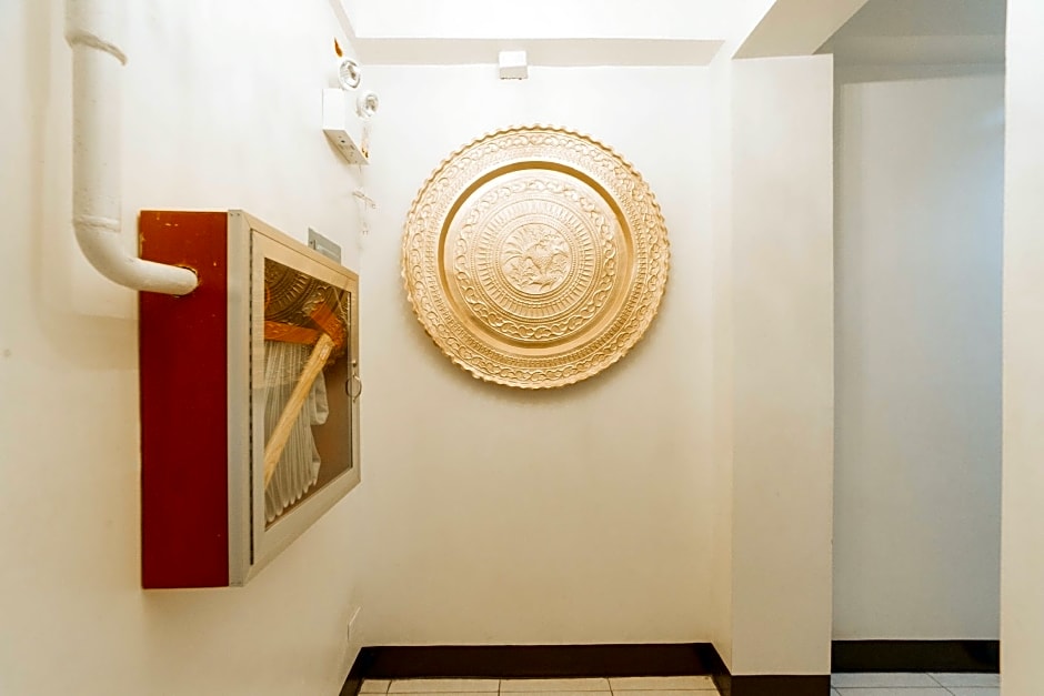 RedDoorz @ Plaza Jaro Iloilo