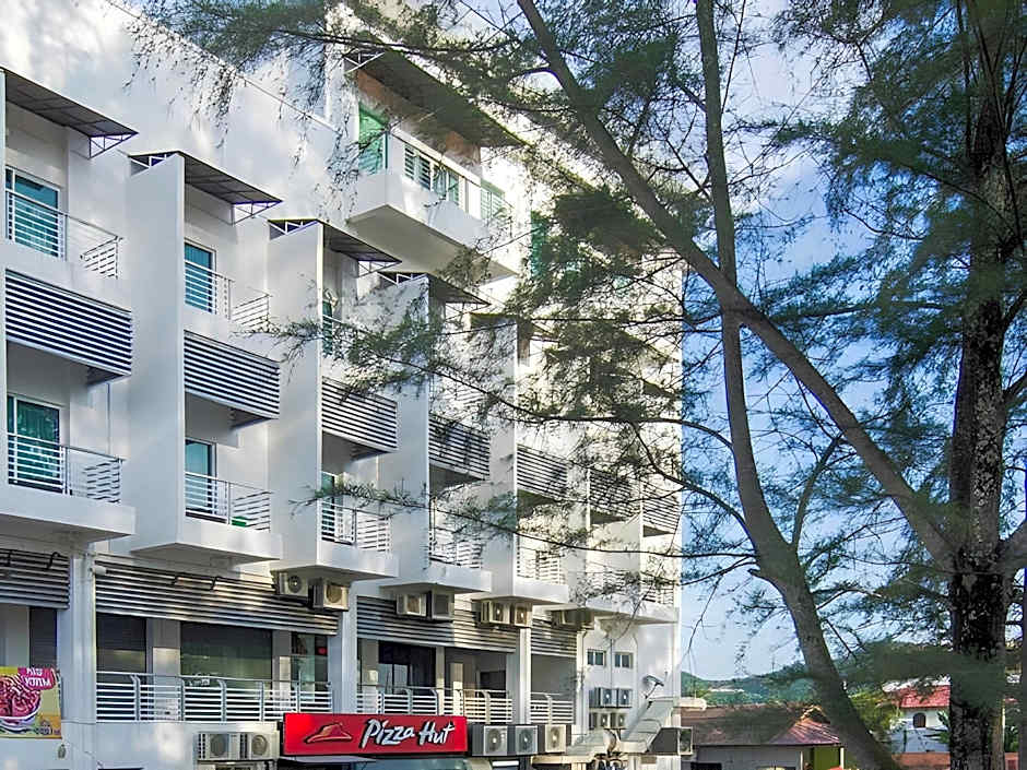 Cenang Plaza Beach Hotel