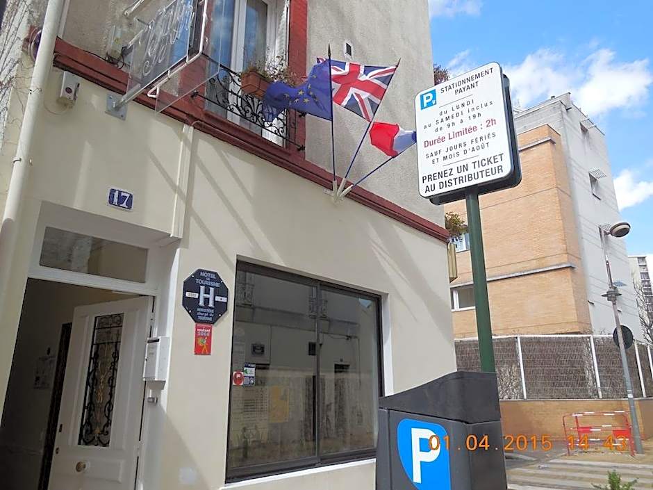 Hotel le Petit Chateau (ex hotel des amis)