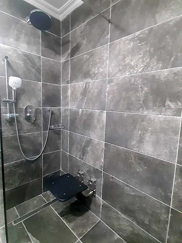 Fiesta Royale Hotel