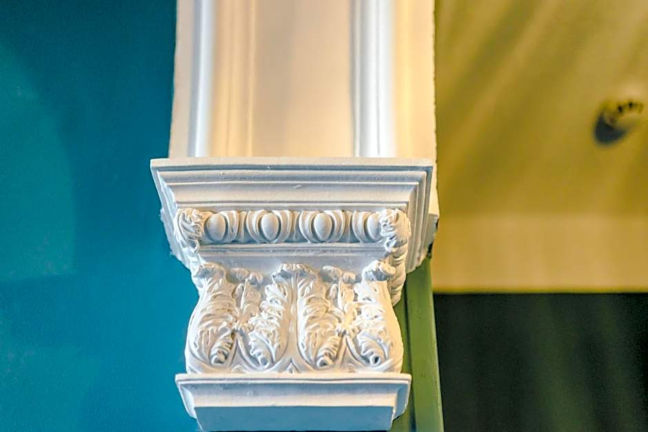 Russell Court by Orenda-Luxe