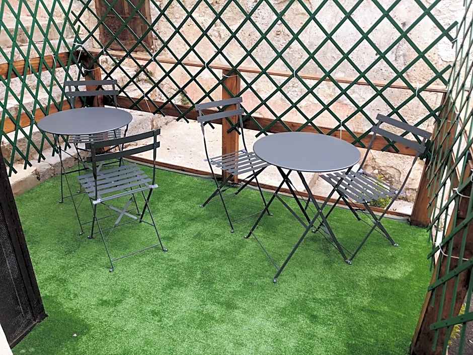 Opera Boutique Rooms