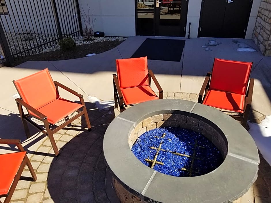 Holiday Inn Express & Suites - Colorado Springs AFA Northgate, an IHG Hotel