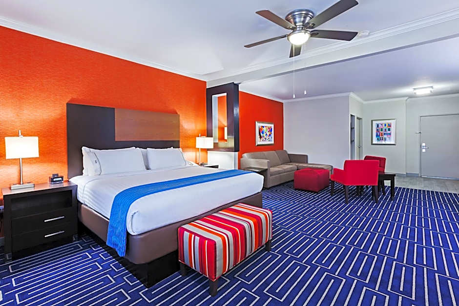 Holiday Inn Express & Suites Houston East, by IHG