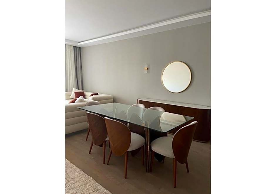 Deluxe Furnished Apartment in Mall Of Arabia Towers , AEON 1407