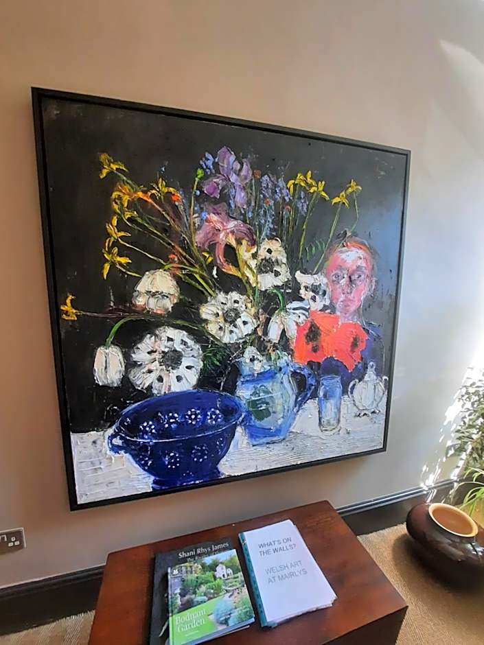 Mary's Court Guest House - Mairlys