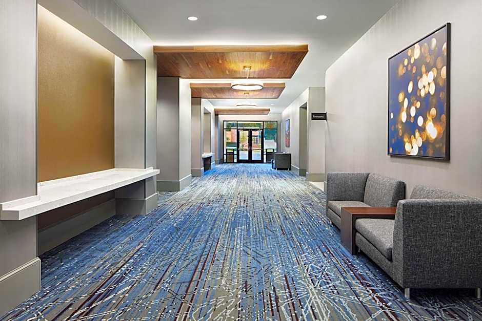 Embassy Suites By Hilton Atlanta Airport North