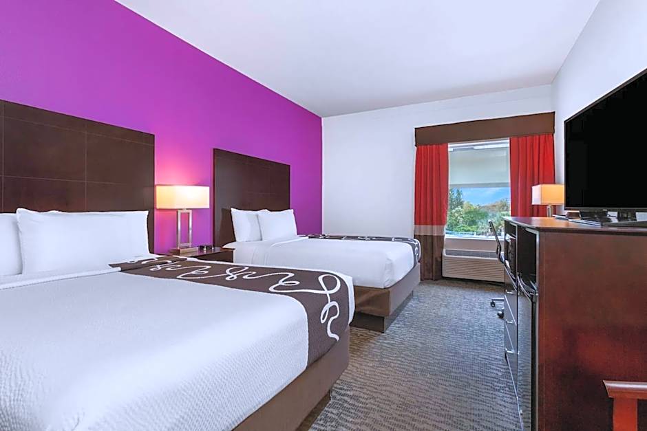 La Quinta Inn & Suites by Wyndham Tampa South