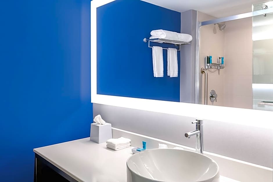 Aloft Columbia Harbison