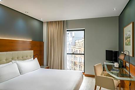 Deluxe Double or Twin Room with City View