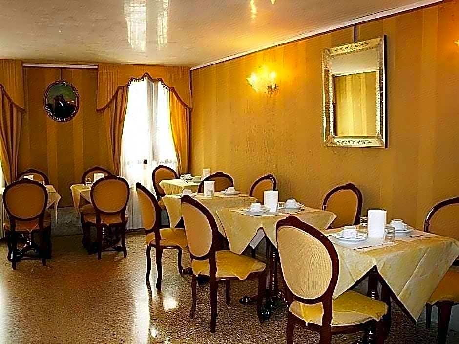 Hotel Canal & Walter