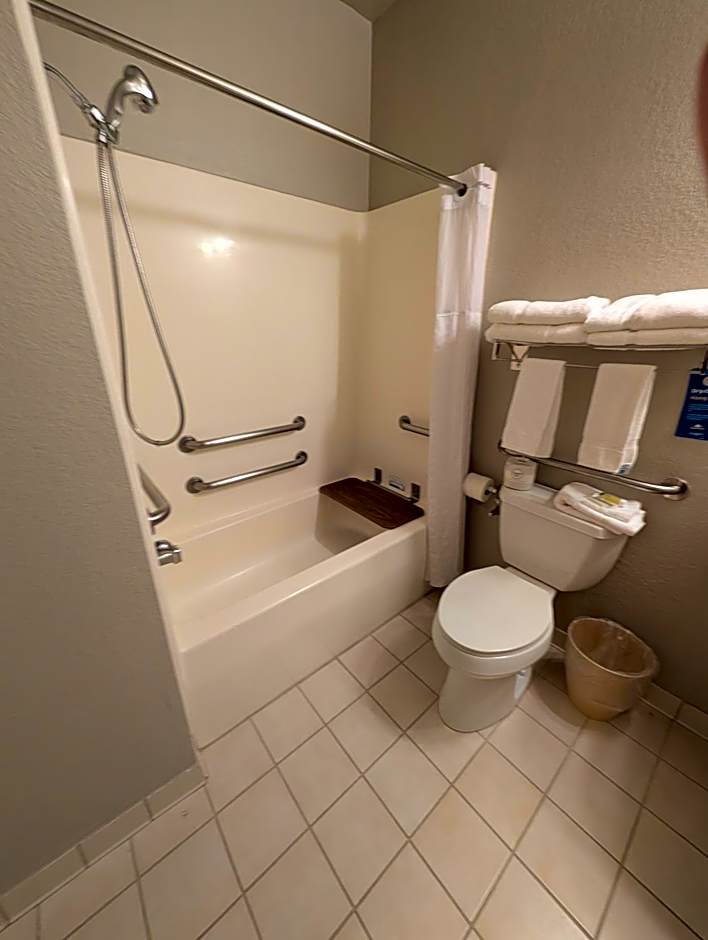 Days Inn & Suites by Wyndham Castle Rock