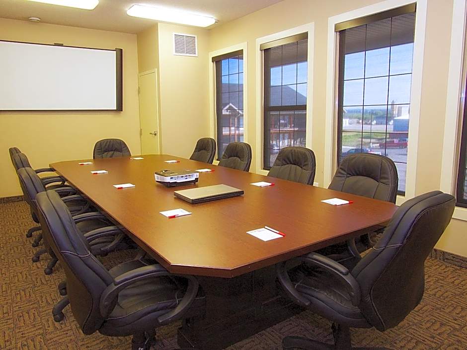 BCMInns - Lac La Biche