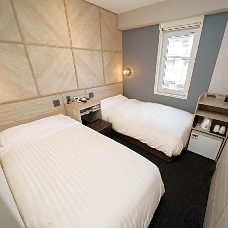 Twin Room - Non-Smoking