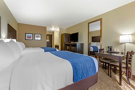 Standard Queen Room with Two Queen Beds