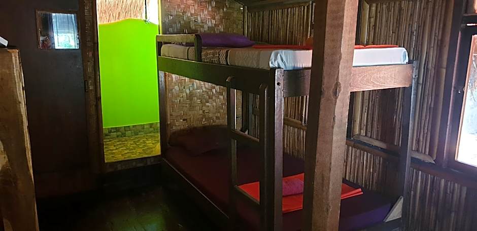 Topi Inn