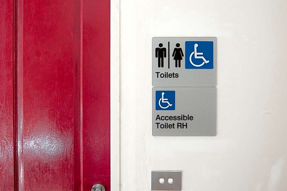 Lowena Cafe and Accommodation