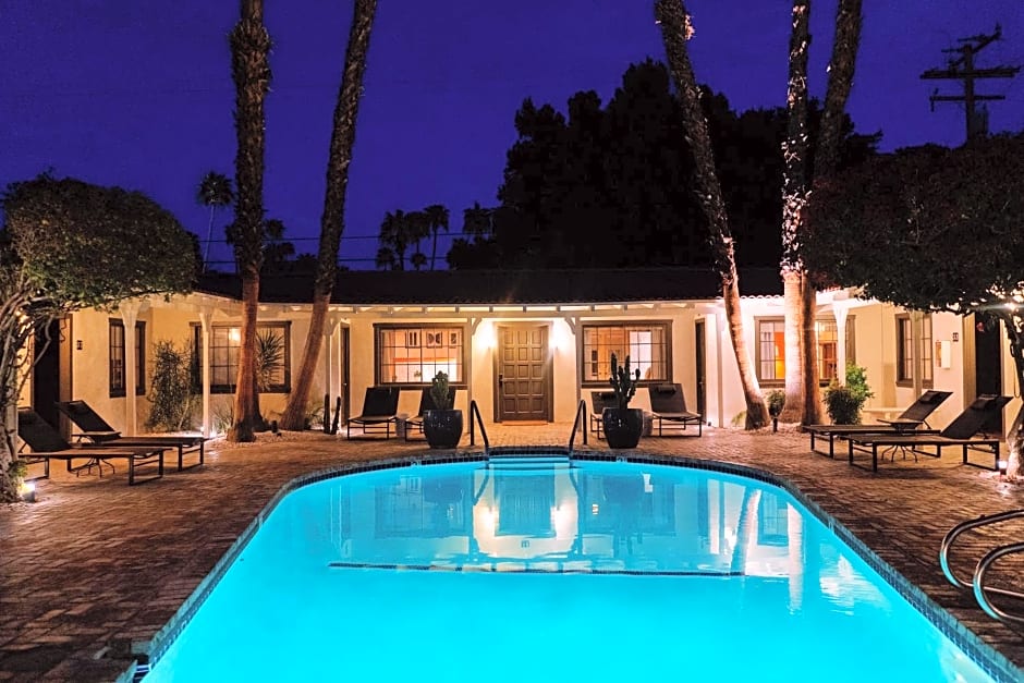 Villa Royale Inn