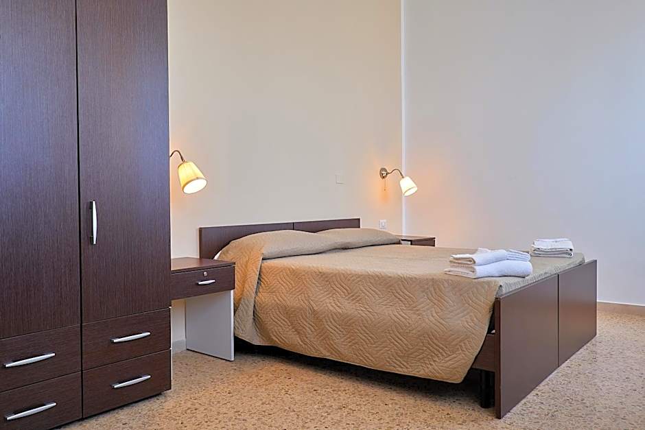 Soleē, Family Holidays & Hostelling