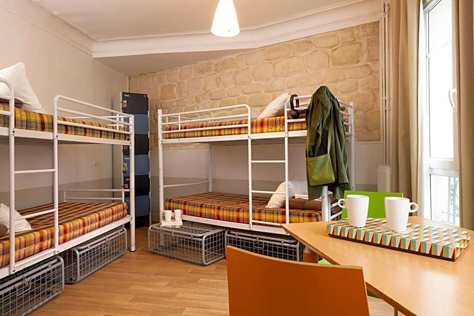 Le Regent Montmartre by Hiphophostels