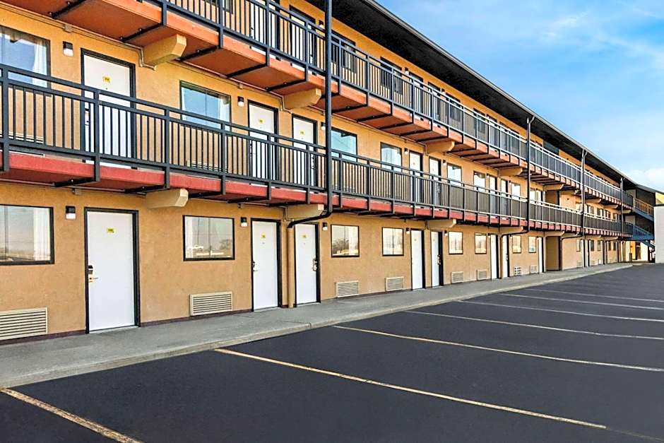 Super 8 by Wyndham Vandalia/Dayton International Airport