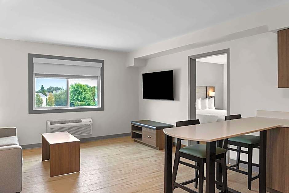 Days Inn by Wyndham Steinbach