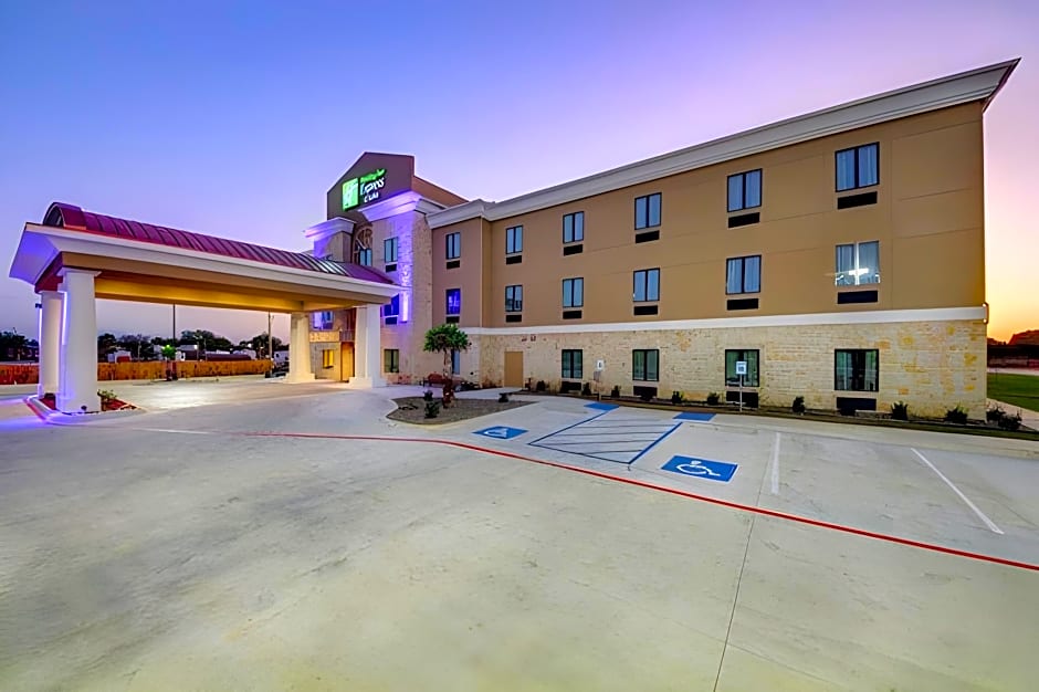 Holiday Inn Express Carrizo Springs