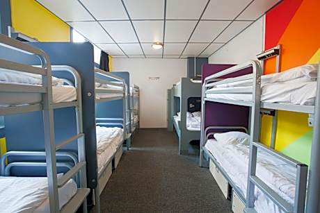 Double Bed in 12-Person Mixed Dormitory Room