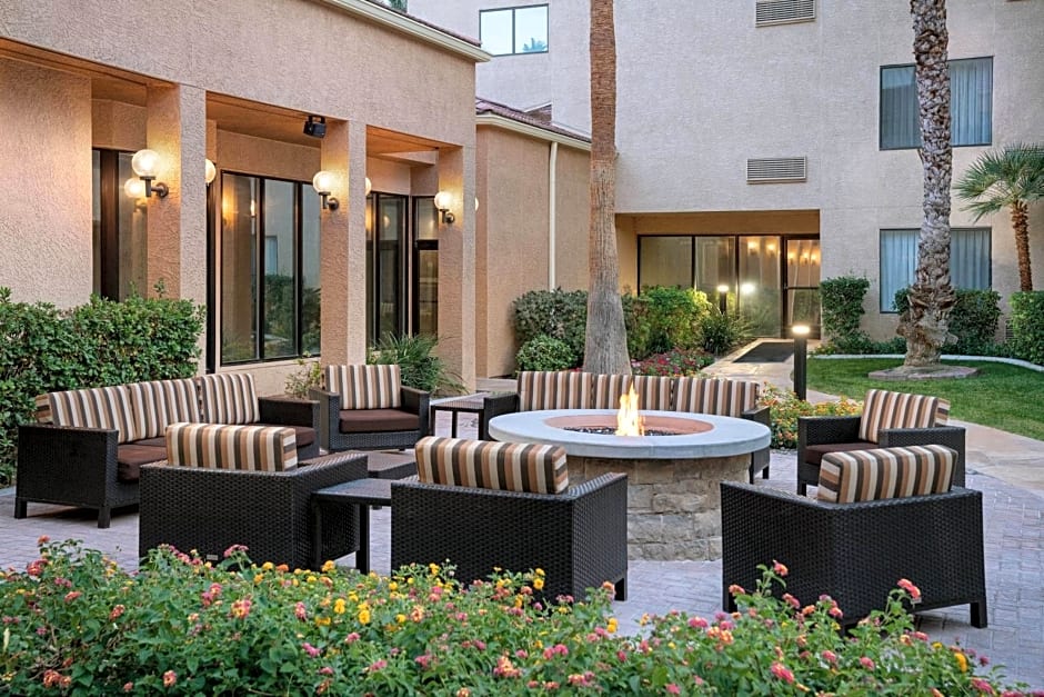 Courtyard by Marriott Las Vegas Convention Center
