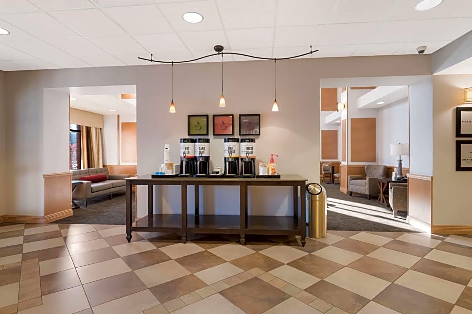 Hampton Inn By Hilton & Suites Plattsburgh