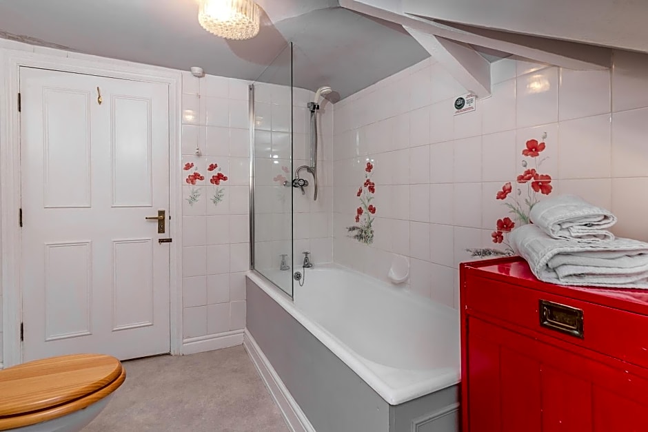 The Lynch Country House