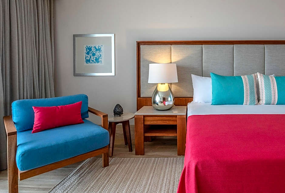 Photo 1 of 6 of Premier 1 King Bed, Ocean View