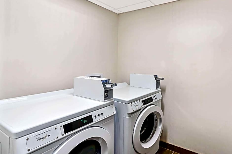 La Quinta Inn & Suites by Wyndham Columbus