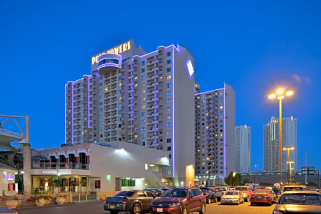 Polo Towers