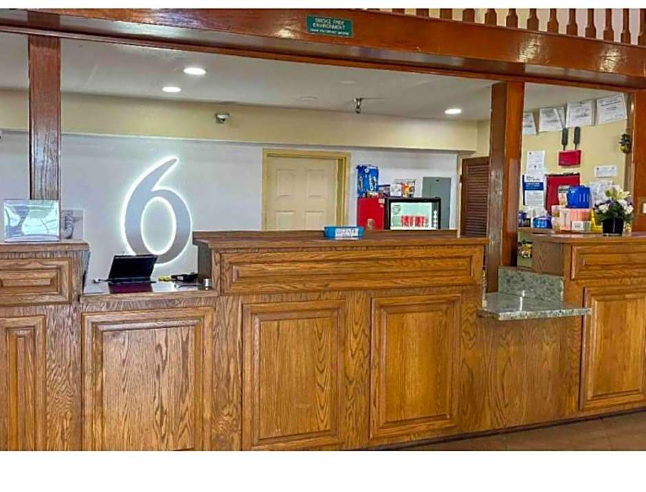 Motel 6 Tucson, AZ Airport Kino Sports Complex